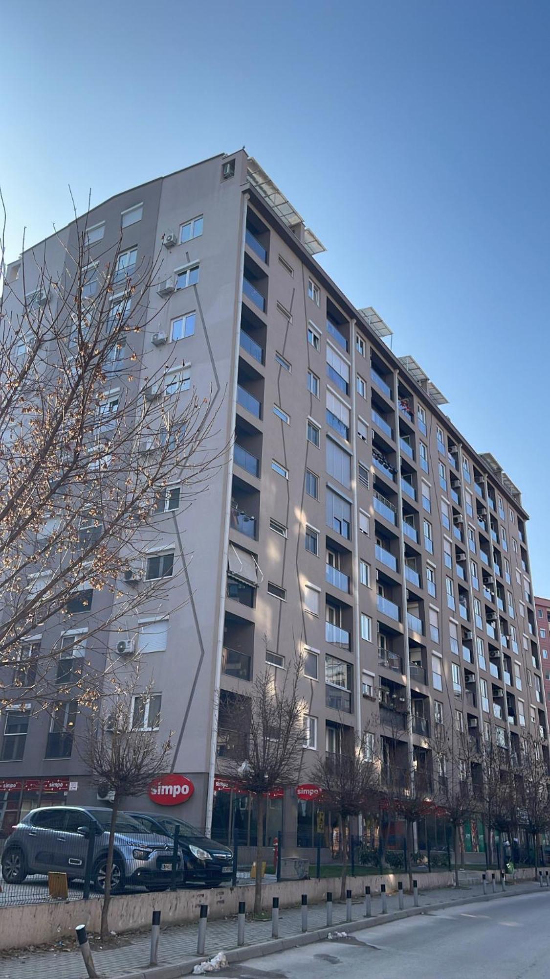 New Luminious Apartment-free Private Parking Apartament
