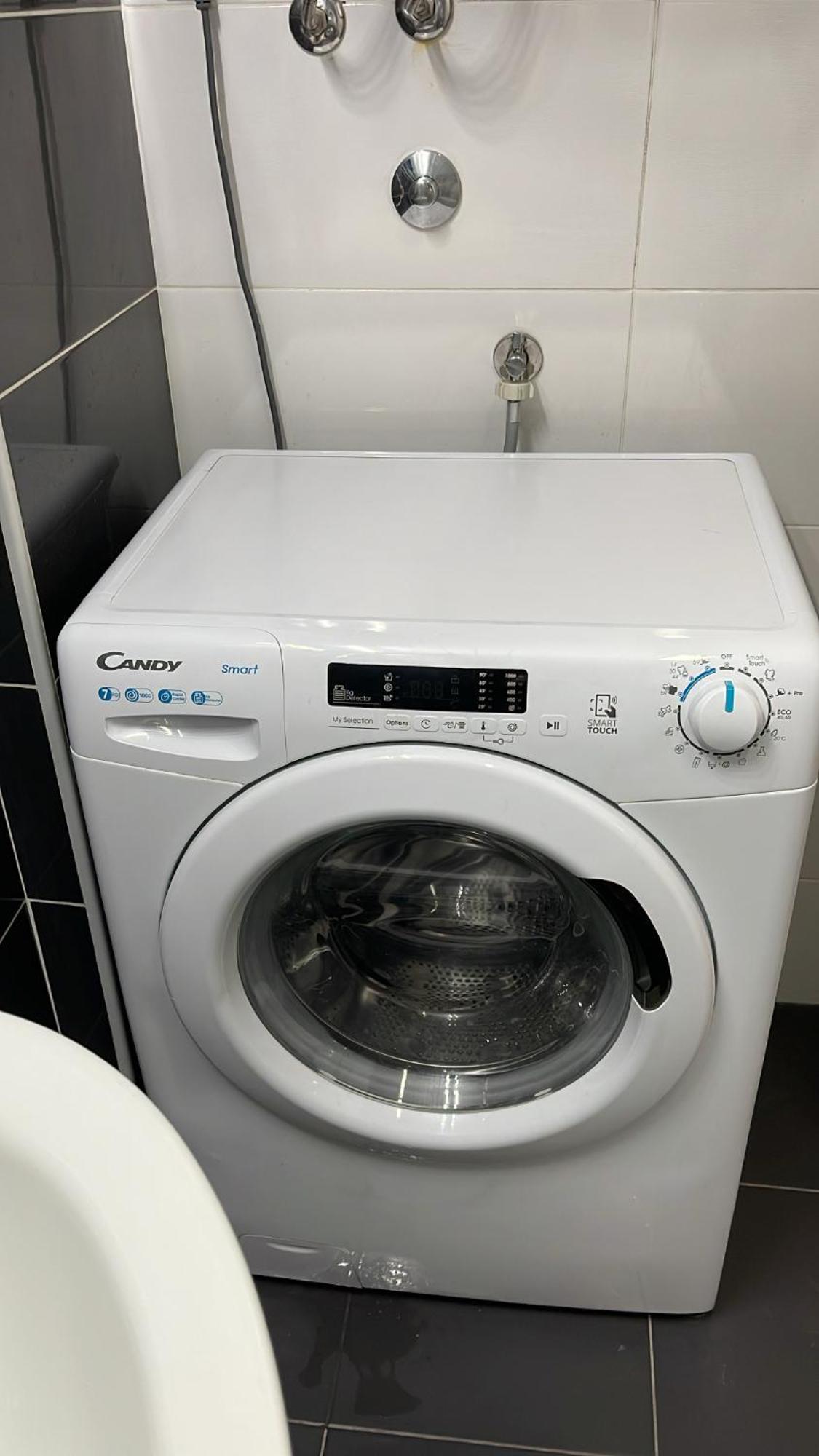 New Luminious Apartment-free Private Parking Skopje