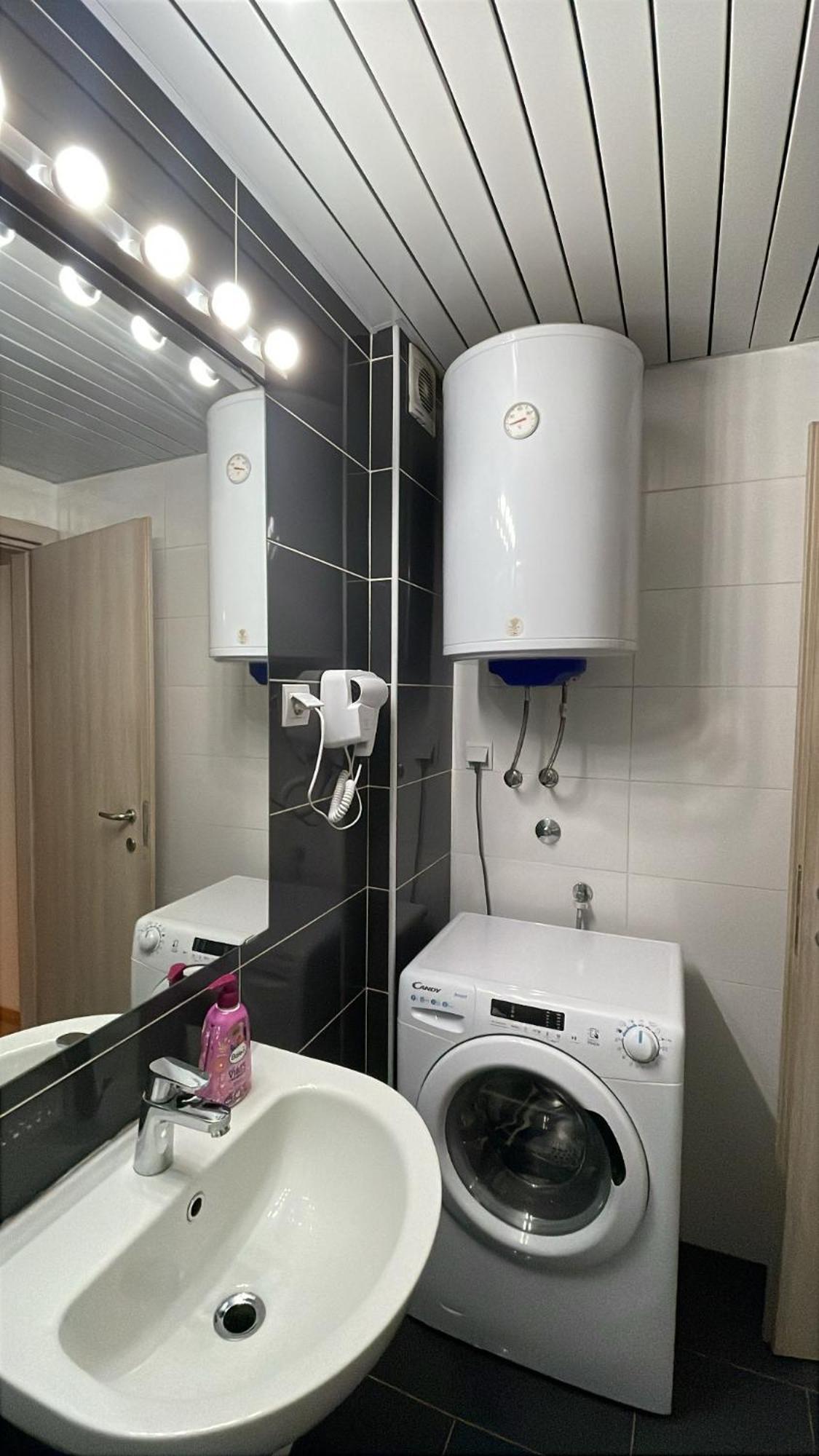 New Luminious Apartment-free Private Parking Skopje